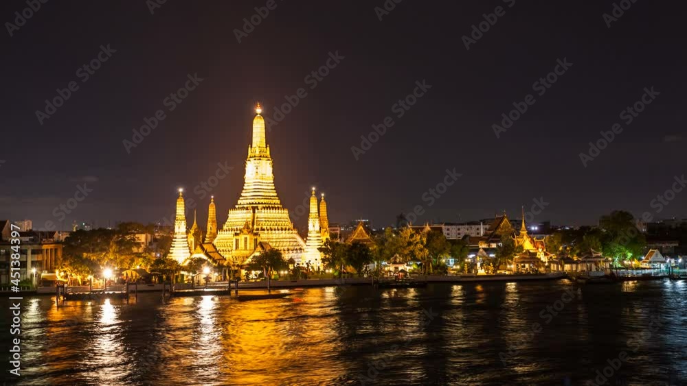 WAT ARUN TEMPLE AT NIGHT - Bangkok Timelapse WAT ARUN TEMPLE AT NIGHT - Bangkok Timelapse