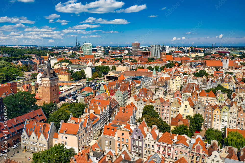 Obraz premium Beautiful architecture of the main city of Gdansk at summer. Poland