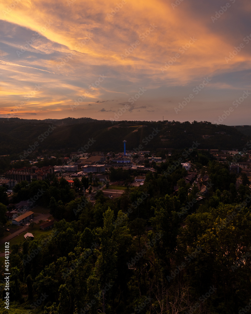 Fototapeta premium sunset over the city