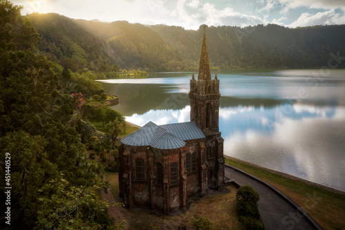 Obraz na płótnie Capela de Nossa Senhora das Vitorias Church next to Volcano Crater on Sao Miguel, Azores, Portugal w salonie