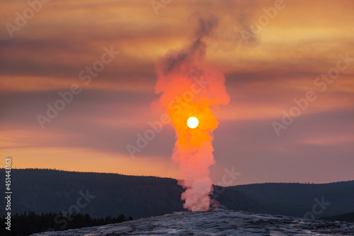 Photos Yellowstone on sunset