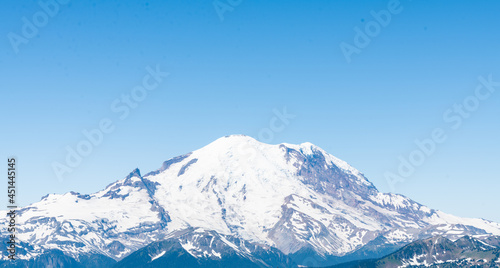 Mount Rainier © Anna Hoychuk