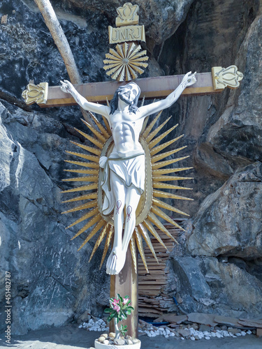 statue of Jesus Christ crucified