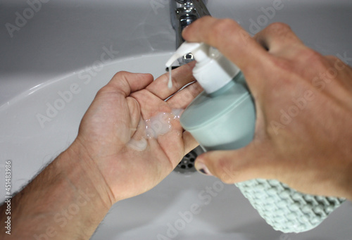 Lavado de manos con jab  n para prevenir enfermedades