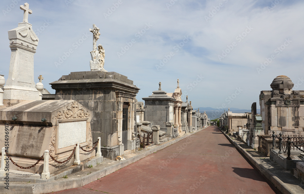 Obraz premium Cementerio de Ballena, Castro Urdiales, Cantabria, España