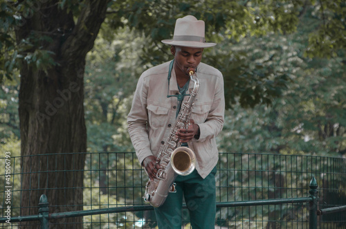 Photography musico tocando en el central park
