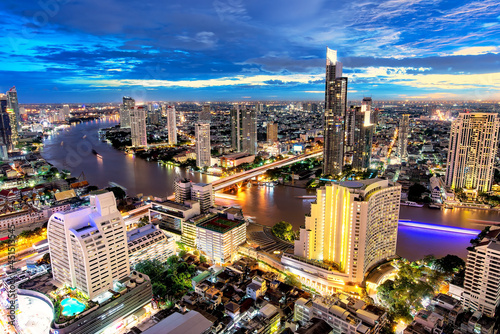 Photography Aerial view over Bangkok modern office building in bangkok business zone with su