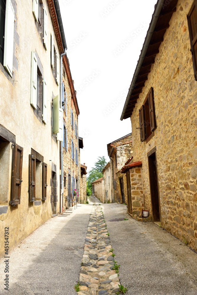 Ruelle de Lavaudieu (plus beau village de France)