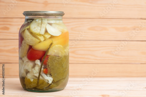 Φωτογραφία Pickles in a glass jar