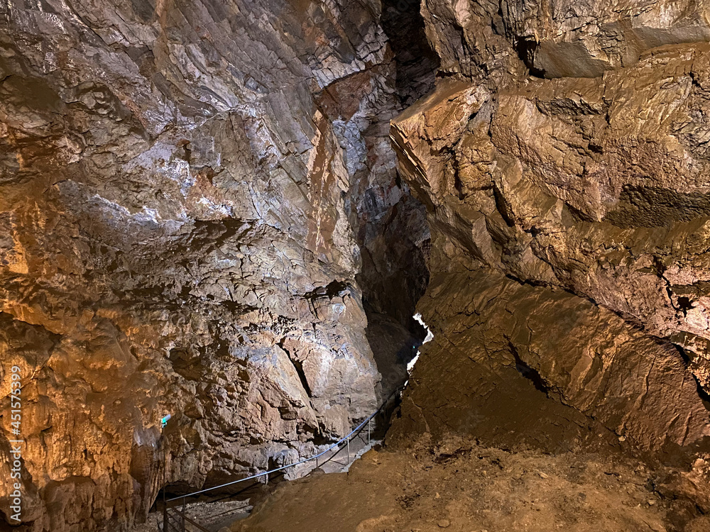 Tourist Lokvarka cave in the Gorski kotar region - Lokve, Croatia (Turistička špilja Lokvarka u regiji Gorski kotar - Lokve, Hrvatska)