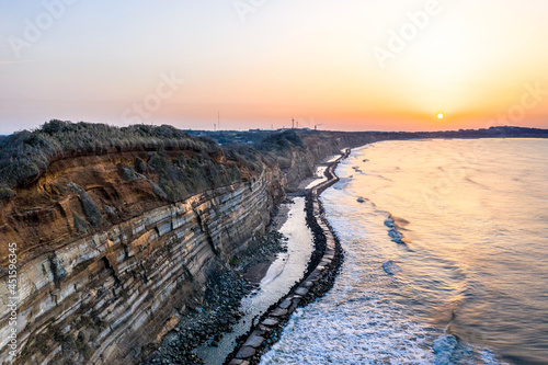 Wallpaper Mural 屛風ヶ浦の日の出　千葉県銚子市、旭市	 Torontodigital.ca