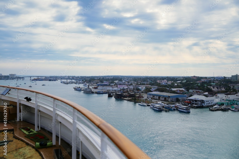 Obraz premium クルーズ船から見る景色