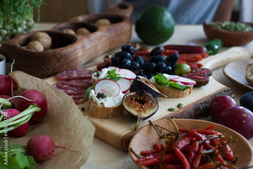 
rustic table setting