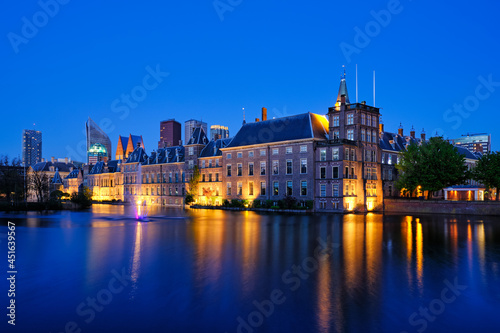 Hofvijver lake and Binnenhof , The Hague © Dmitry Rukhlenko