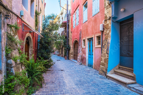 Fototapeta Naklejka Na Ścianę i Meble -  Scenic picturesque streets of Chania venetian town. Chania, Creete, Greece