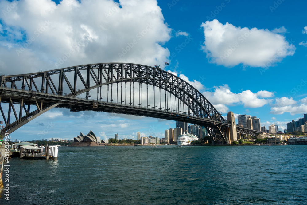 Fototapeta premium オーストラリアのシドニーにある観光名所を観光している風景 Scenes of sightseeing in Sydney, Australia.