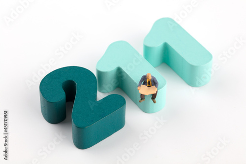Картината върху платно Dolls that read and study on the number 211