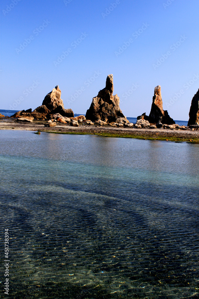 海と奇岩