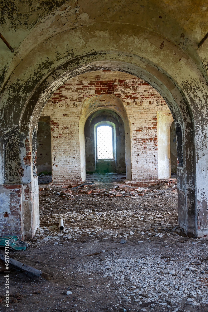 Fototapeta premium the interior of an abandoned temple