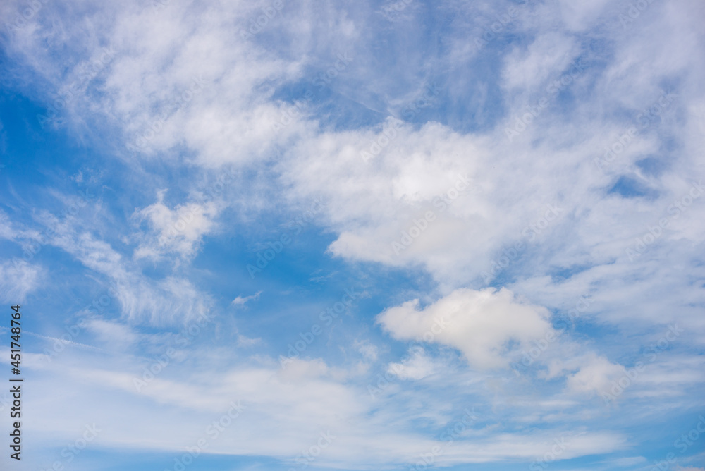 夏の終わりの東北の空