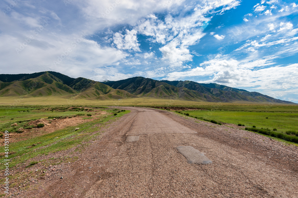 road to the mountains