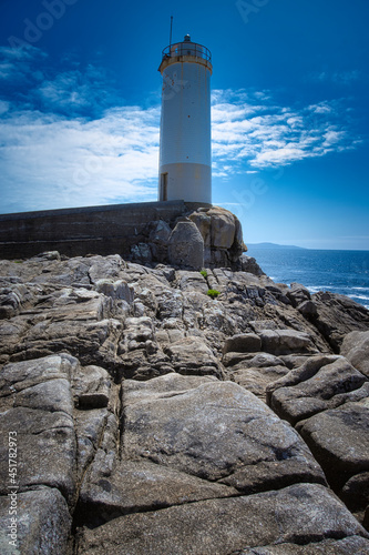 Faro de Roncudo costa de la muerte, Galicia, España. A Coruña