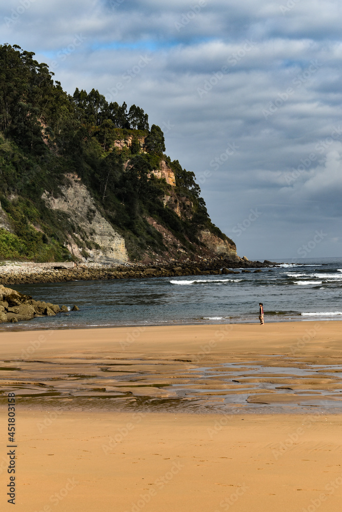 Playa de Rodiles en Villaviciosa, Asturias