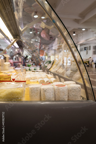 fromager sur le marché photo