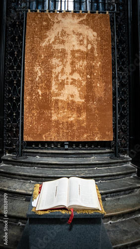 Fotografie, Obraz Michael Journal The mystery of the Holy Shroud of Turin