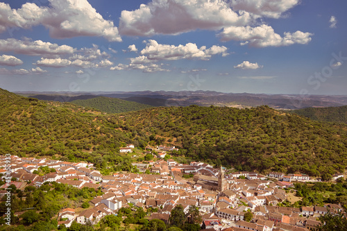 Panorámica de la localidad de Linares de la Sierra, Sierra de Aracena y picos de Aroche, Andalucía, Huelva, España. photo