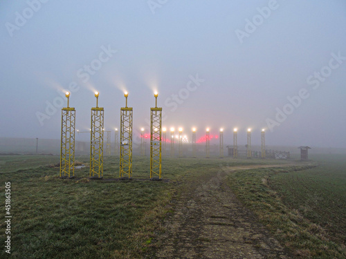 Rampe de feux d'appoche d'un aéroport