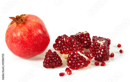 Fényképezés pomegranate isolated on white background