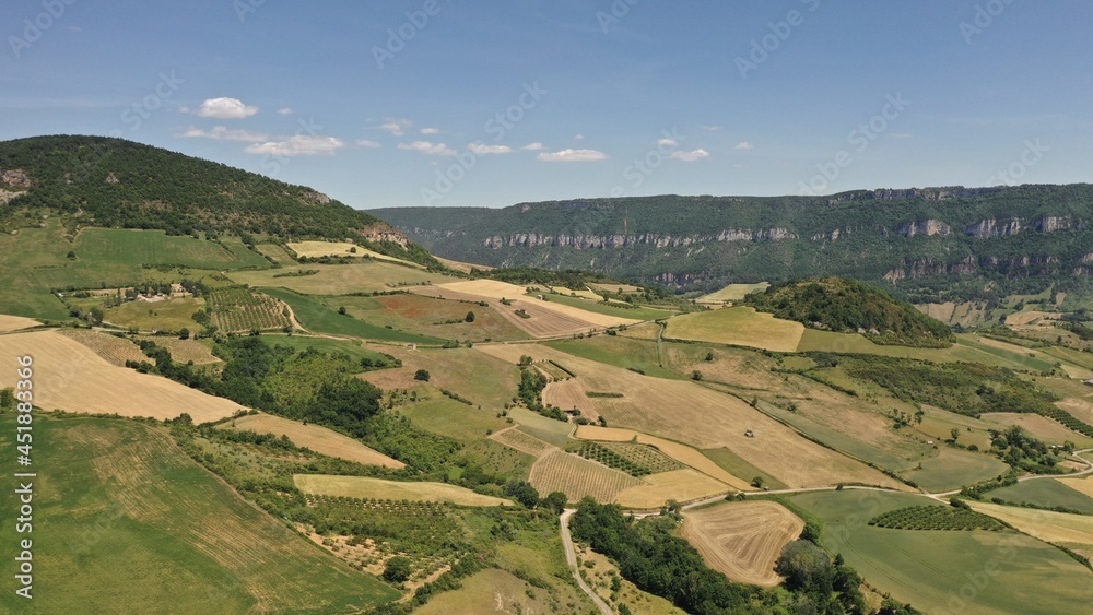 Survol de l'Aveyron à Millau et du plateau du Larzac