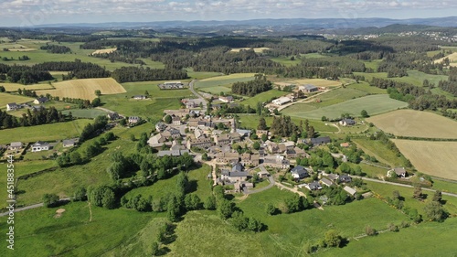 survol de l'Aubrac en Auvergne