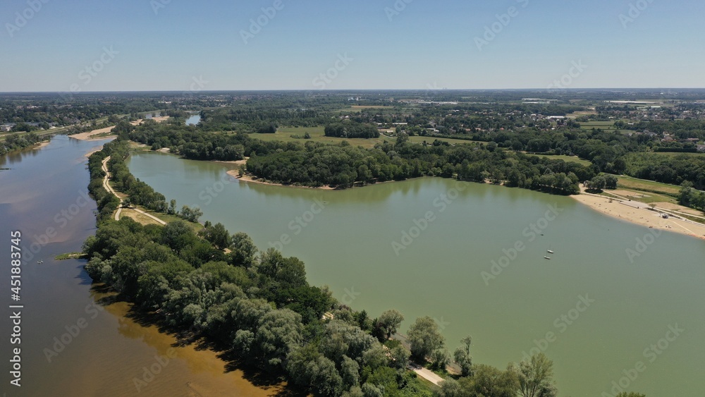 survol d'Orléans et des bords de Loire