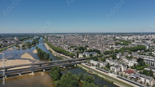survol d Orl  ans et des bords de Loire