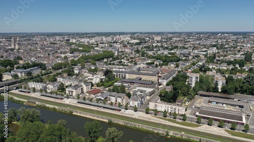 Fototapeta Naklejka Na Ścianę i Meble -  survol d'Orléans et des bords de Loire