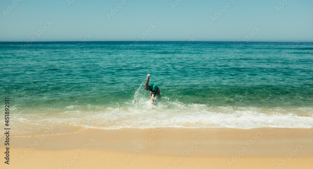 mergulho em praia de Portugal