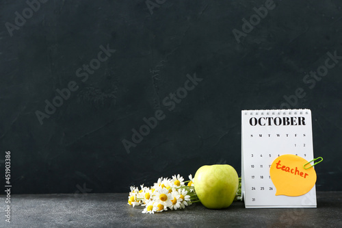 Flip calendar with chamomil...