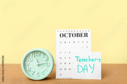 Flip calendar, alarm clock ...