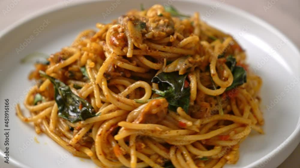 Stir Fried Spaghetti with Clam and Chilli Paste - Fusion food style Stir Fried Spaghetti with Clam and Chilli Paste - Fusion food style