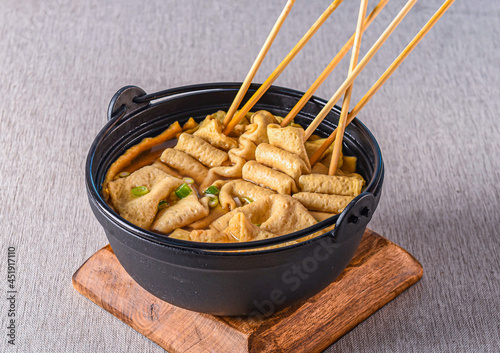 Canvastavla 간장 베이스로 만든 맛있는 어묵 요리 탕