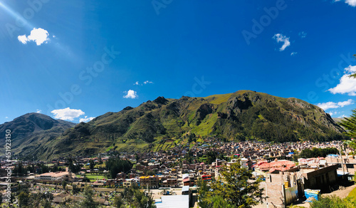 Fototapeta Naklejka Na Ścianę i Meble -  Ciudad Huancavelica perú