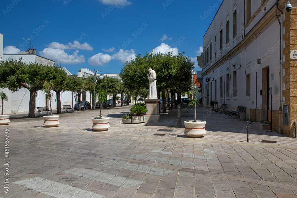 San Donaci, Salento, Apulien, Italien, Rathaus, Kirche, Stadtzentrum