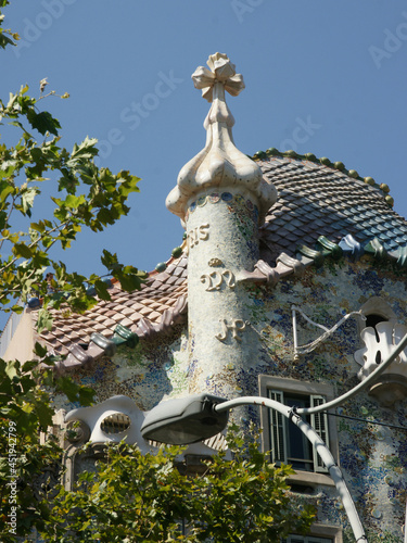 Photography Barcelona, the cosmopolitan capital of Spain’s Catalonia region, is known for its art and architecture