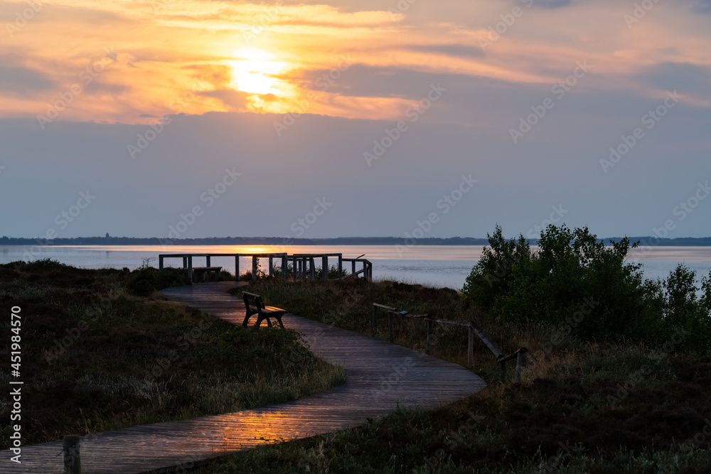 Morsum Kliff Bank Aussichtspunkt Sylt Abend Dämmerung Sonnenuntergang Wattenmeer Holz Steg Zaun Dünen Naturschlutzgebiet Nationalpark Wattenmeer Stimmung Atmosphäre einsam Ruhe Stille Idyll