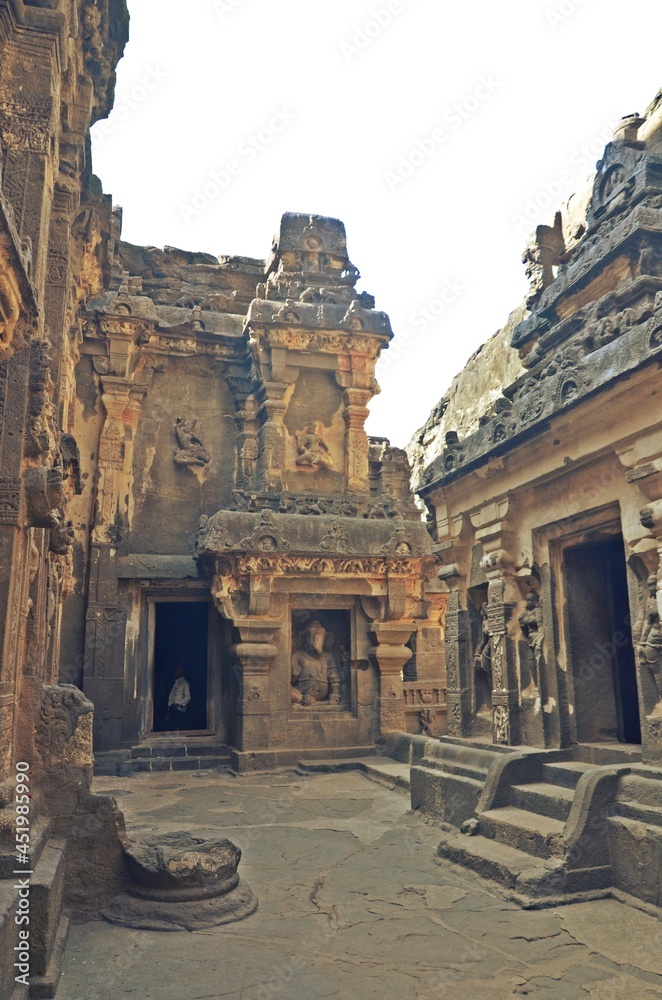 Fototapeta premium kailasha temple at ellora caves