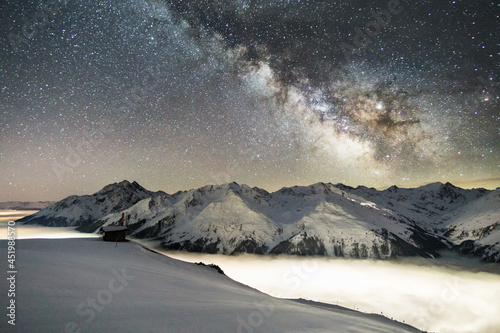 Milchstraße über der Wolkeninversion 