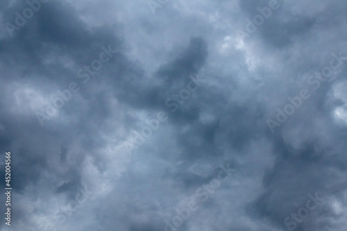 dramatic black and grey cloud before rainy © moxumbic