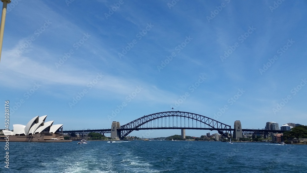 Fototapeta premium Sydney harbor bridge and cityscape